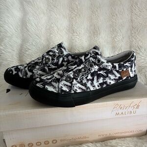 Blowfish Malibu Boy’s B Peter-KB Slip On Sneakers Little Kid 13 Dino Bones